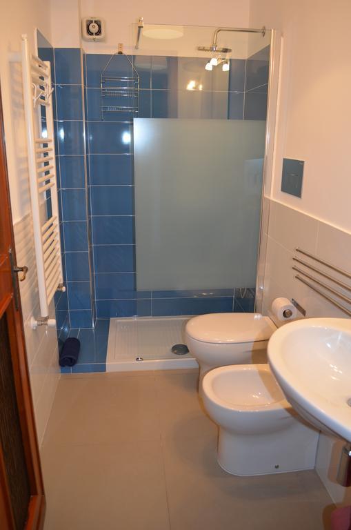 Il Giardino Apartment Мондело Екстериор снимка